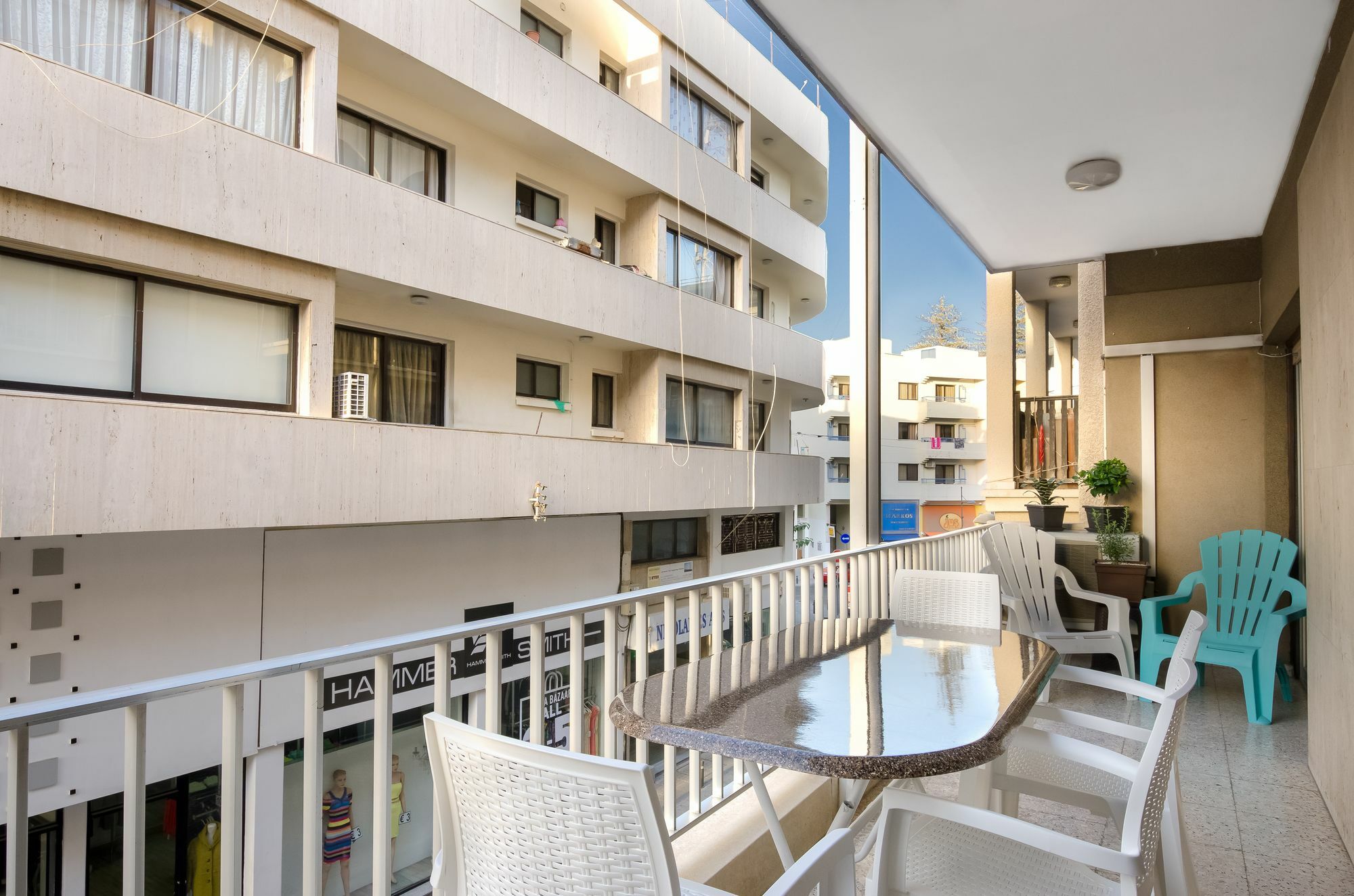 Laila'S Holiday Apartments Larnaca Exterior photo